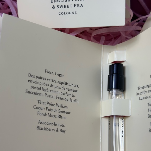 Jo Malone Gift Box - Picture 3 of 5